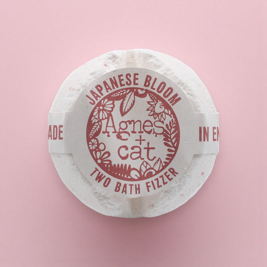 Agnes + Tableta efervescente para baño de gatos - Flor Japonesa